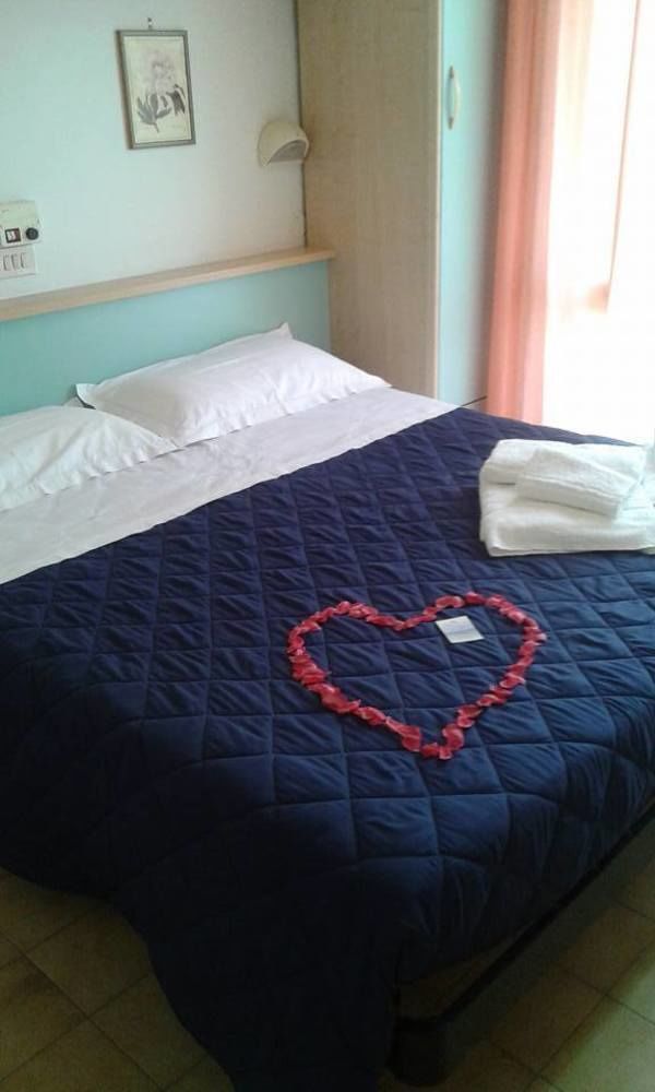 Hotel Gialpina Viserba Di Rimini Exteriör bild